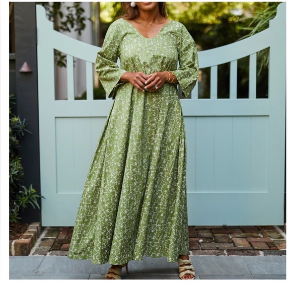 Parterre Dresses & Skirts - Sage Green Floral V-Neck Maxi Dress